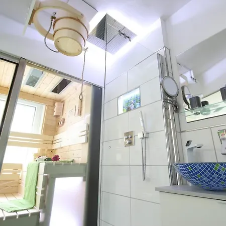 Wellnessapartment Nr1 Mit Finnischer Sauna - Wallbox - Netflix - Wlan Daire Oberhausen (North Rhine-Westphalia)